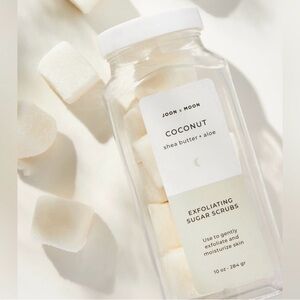 Joon x Moon Exfoliating Sugar Scrub Cubes (Coconut)